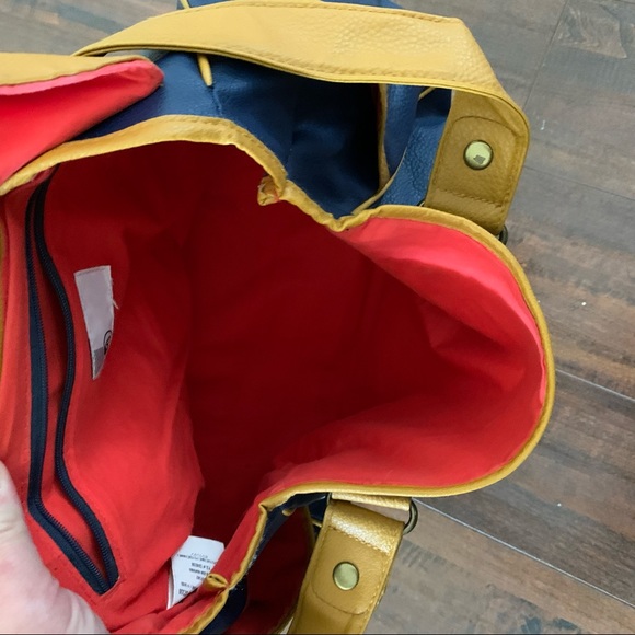 Volcom Gotta Run Shoulder Crossbody Bag/Purse - Picture 9 of 16